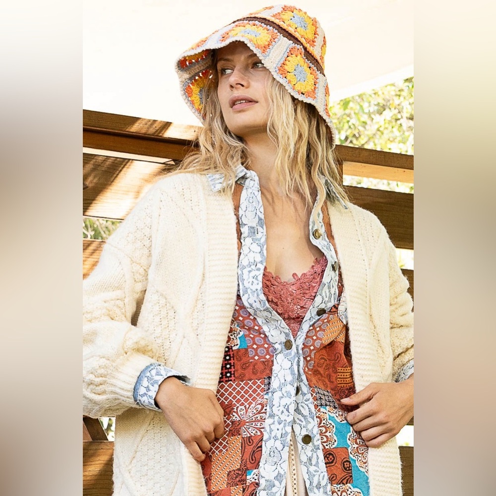 Crochet Granny Square Chenille Bucket Hat - POL - Picture 3 of 5